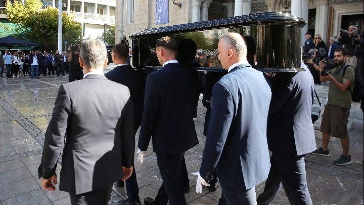 Η Ελλάδα αποχαιρετά τον Διονύση Σαββόπουλο